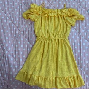 Jessica Simpson yellow dress. Great for summer and just the right pop of color!